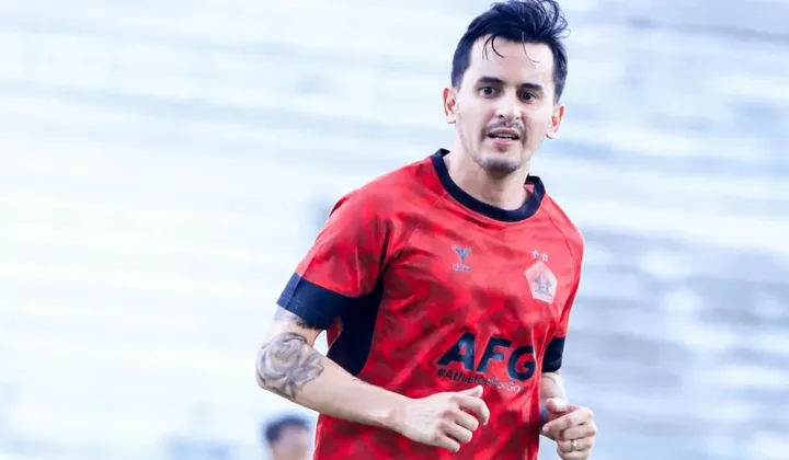 kham pha su phuc tap va tam anh huong cua kominato yotsuha trong lang giai tri nhat ban 697e8ed5f28d6