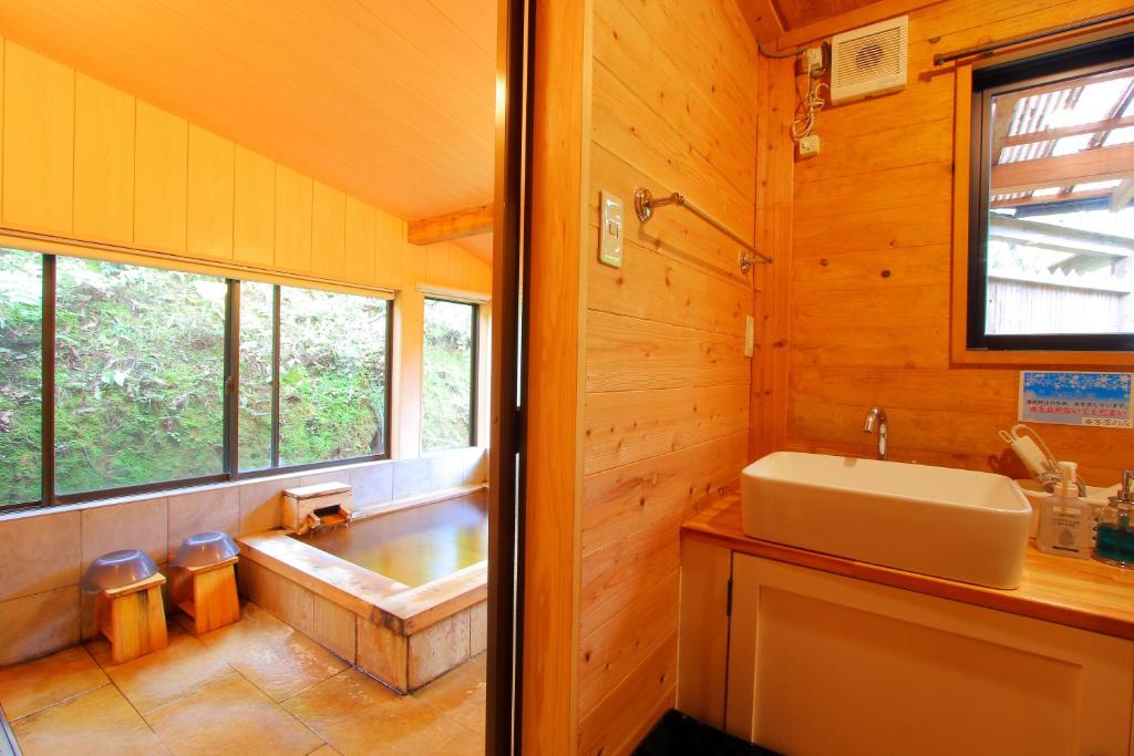 kurokawa sumire hanh trinh day dam me cua nu nghe si chinh phuc moi anh nhin 697e8e2908ae7